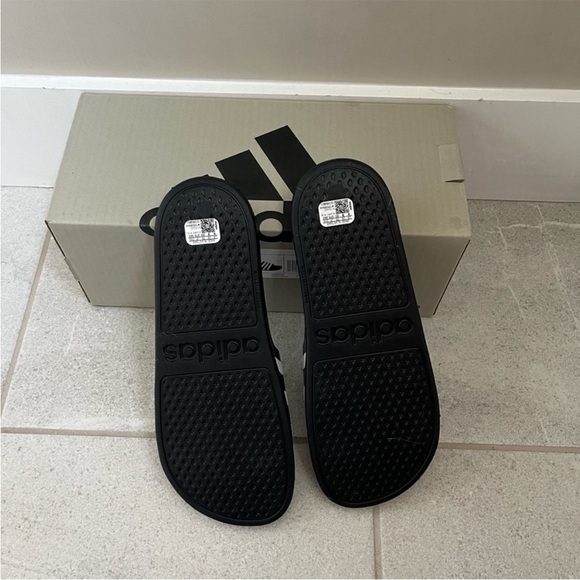 Adidas Striped Black and White Slides unisex - Picture 5 of 5
